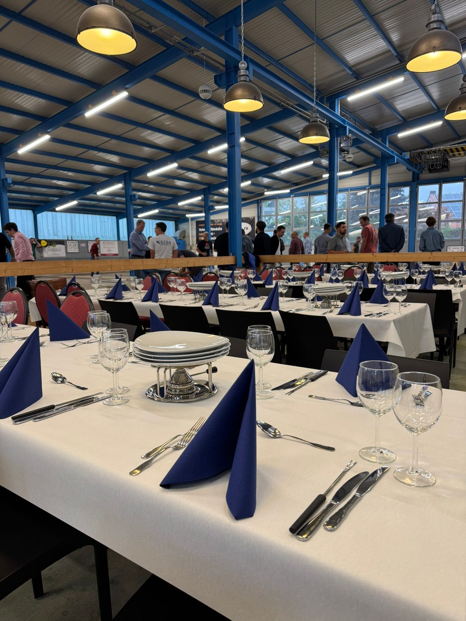 Le boulodrome dressé pour une soirée